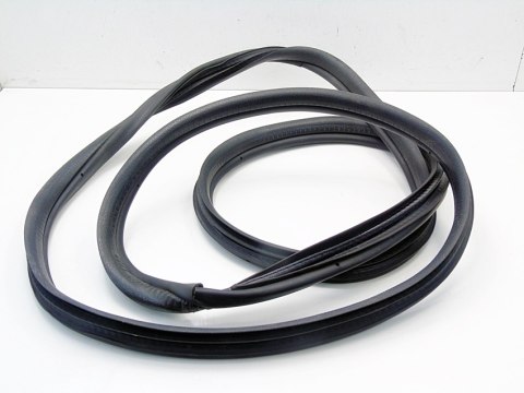 USZCZELKA WNĘKI DRZWI PRAWY PRZÓD CITROEN C3 I 1.1 1.4 2002-2007 USZCZELKA WNĘKI DRZWI PRAWY PRZÓD CITROEN C3 I 1.1 1.4 2002-2007