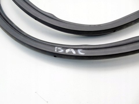 USZCZELKA WNĘKI KLAPY BAGAŻNIKA CITROEN C3 I 1.1 1.4 2002-2007 USZCZELKA WNĘKI KLAPY BAGAŻNIKA CITROEN C3 I 1.1 1.4 2002-2007