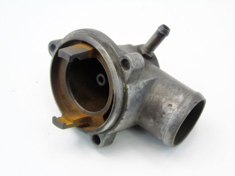 OBUDOWA TERMOSTATU 2.0 KOMPRESSOR MERCEDES CLK C208 A208 W202 S202 C200 OBUDOWA TERMOSTATU 2.0 KOMPRESSOR MERCEDES CLK C208 A208 W202 S202 C200