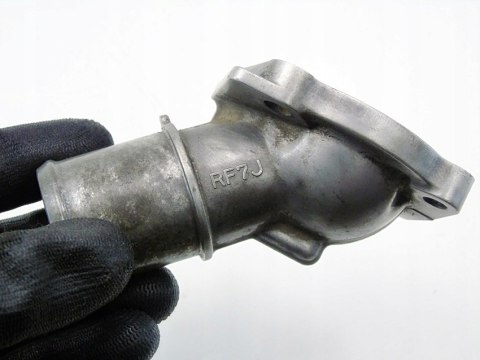 OBUDOWA TERMOSTATU KRÓCIEC WODY 2.0 CITD D DI CD MAZDA 3 5 6 RF7J 2005- OBUDOWA TERMOSTATU KRÓCIEC WODY 2.0 CITD D DI CD MAZDA 3 5 6 RF7J 2005-