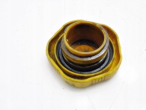 KOREK WLEWU OLEJU 1.9 CDTI SX4 VECTRA C 159 ZAFIRA 9-3 147 ASTRA H CROMA KOREK WLEWU OLEJU 1.9 CDTI SX4 VECTRA C 159 ZAFIRA 9-3 147 ASTRA H CROMA