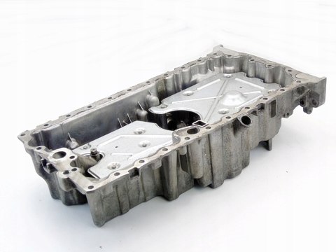 MISKA OLEJU 2.4 D5 VOLVO XC90 XC60 XC70 V70 2 3 S60 S80 2 31216169 MISKA OLEJU 2.4 D5 VOLVO XC90 XC60 XC70 V70 2 3 S60 S80 2 31216169