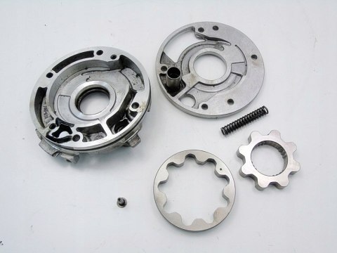 POMPA OLEJU 2.4 D5 VOLVO XC90 XC60 XC70 V70 2 3 S60 S80 2 3077709 POMPA OLEJU 2.4 D5 VOLVO XC90 XC60 XC70 V70 2 3 S60 S80 2 3077709