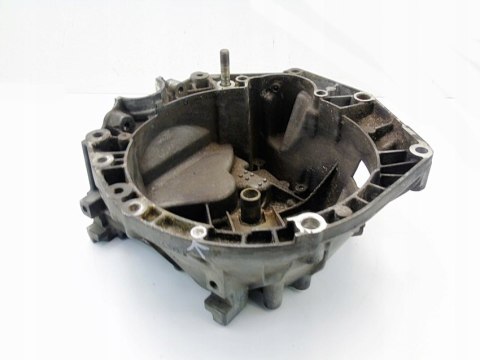 OBUDOWA SKRZYNI BIEGÓW 1.1 1.2 PUNTO PANDA SEICENTO BRAVO STILO 73502791 OBUDOWA SKRZYNI BIEGÓW 1.1 1.2 PUNTO PANDA SEICENTO BRAVO STILO 73502791