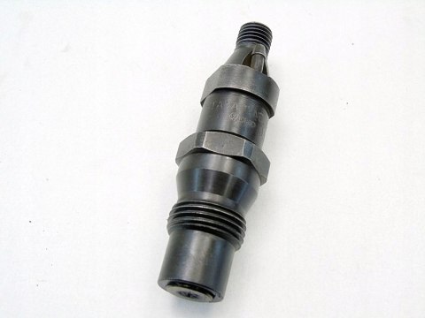 WTRYSKIWACZ 1.6 TD GOLF 2 TRANSPORTER T3 PASSAT B3 028130201C WTRYSKIWACZ 1.6 TD GOLF 2 TRANSPORTER T3 PASSAT B3 028130201C