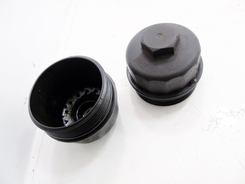 OBUDOWA FILTRA KOREK OLEJU CORSA B AGILA 1.0 12V OBUDOWA FILTRA KOREK OLEJU CORSA B AGILA 1.0 12V