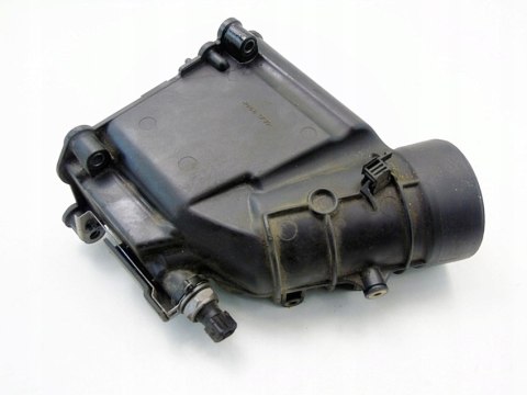 OBUDOWA FILTRA OLEJU 2.0 D N47D20A BMW E90 E83 E87 E91 E60 E88 E92 E93 X3 OBUDOWA FILTRA OLEJU 2.0 D N47D20A BMW E90 E83 E87 E91 E60 E88 E92 E93 X3