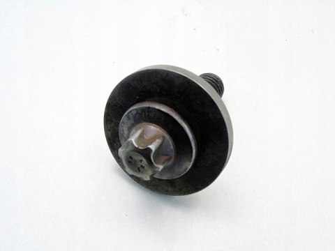 ŚRUBA KOŁA ROZRZĄDU 2.0 D N47D20A BMW E90 E83 E87 E91 E60 E88 E92 E93 X3 ŚRUBA KOŁA ROZRZĄDU 2.0 D N47D20A BMW E90 E83 E87 E91 E60 E88 E92 E93 X3