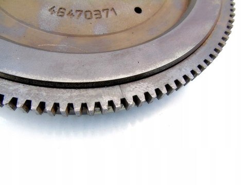 KOŁO ZAMACHOWE 1.2 8V PUNTO EVO PANDA 500 KA YPSILO PUNTO 46470371 KOŁO ZAMACHOWE 1.2 8V PUNTO EVO PANDA 500 KA YPSILO PUNTO 46470371
