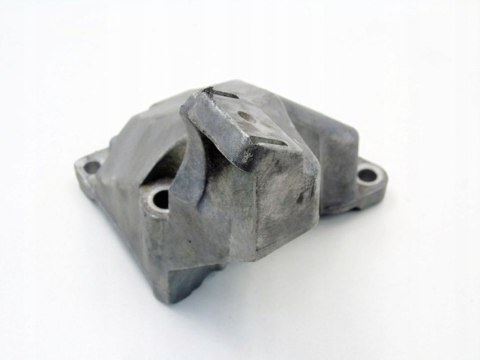ŁAPA WSPORNIK SILNIKA 3.0 B V6 AUDI A4 B6 A6 C5 A8 D3 8D0199307K ŁAPA WSPORNIK SILNIKA 3.0 B V6 AUDI A4 B6 A6 C5 A8 D3 8D0199307K