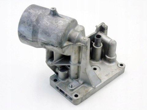 OBUDOWA FILTRA OLEJU 2.5 TDI T5 VW TRANSPORTER TOUAREG 070115389D OBUDOWA FILTRA OLEJU 2.5 TDI T5 VW TRANSPORTER TOUAREG 070115389D