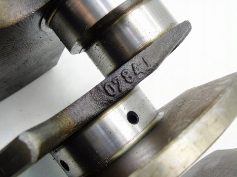 WAŁ KORBOWY 078AJ 3.0 B V6 AUDI A4 B6 A6 C5 A8 D3 ASN WAŁ KORBOWY 078AJ 3.0 B V6 AUDI A4 B6 A6 C5 A8 D3 ASN