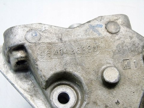 ŁAPA WSPORNIK SILNIKA 3.0 V6 C5 I II 607 807 C6 406 C8 XFX 9641426880 ŁAPA WSPORNIK SILNIKA 3.0 V6 C5 I II 607 807 C6 406 C8 XFX 9641426880
