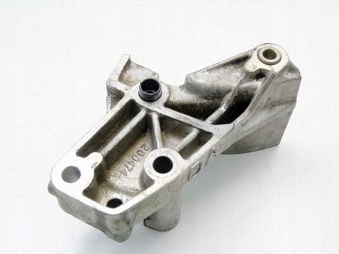 ŁAPA WSPORNIK WSPOMAGANIA 3.0 V6 C5 I II 607 807 C6 406 C8 LAGUNA 200474 ŁAPA WSPORNIK WSPOMAGANIA 3.0 V6 C5 I II 607 807 C6 406 C8 LAGUNA 200474