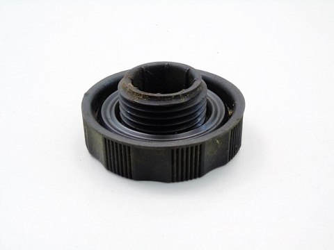 KOREK WLEWU OLEJU 1.8 2.0 TS ALFA ROMEO 156 147 146 GTV SPIDER KOREK WLEWU OLEJU 1.8 2.0 TS ALFA ROMEO 156 147 146 GTV SPIDER