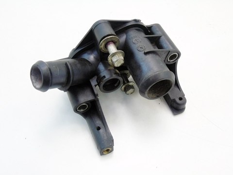KRÓCIEC TRÓJNIK WODY 1.2 1.25 FORD FIESTA MK6 MK7 2008- 7M5G8K556AG KRÓCIEC TRÓJNIK WODY 1.2 1.25 FORD FIESTA MK6 MK7 2008- 7M5G8K556AG