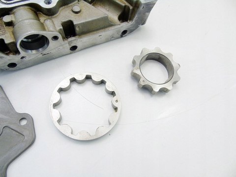POMPA OLEJU 1.2 1.25 FORD FIESTA MK6 2008- SNJB SNJA 98-MM-6604-D2B POMPA OLEJU 1.2 1.25 FORD FIESTA MK6 2008- SNJB SNJA 98-MM-6604-D2B
