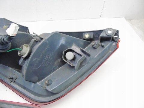 LAMPY TYŁ NISSAN MURANO I Z50 3.5 4X4 2003-2007 LAMPY TYŁ NISSAN MURANO I Z50 3.5 4X4 2003-2007