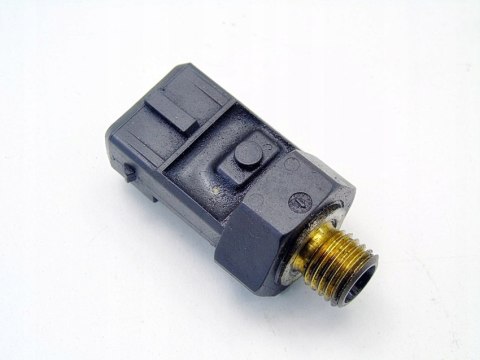 CZUJNIK OLEJU 2.0 i BMW N43 E60 E61 E90 E91 E92 E93 E81 E82 E88 E87 7549796 CZUJNIK OLEJU 2.0 i BMW N43 E60 E61 E90 E91 E92 E93 E81 E82 E88 E87 7549796