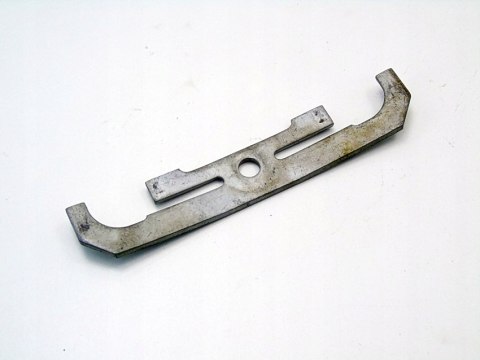 ŁAPKA ŁAPA WTRYSKÓW 2.0 i BMW N43 E60 E61 E90 E91 E92 E93 E81 E82 E88 E87 ŁAPKA ŁAPA WTRYSKÓW 2.0 i BMW N43 E60 E61 E90 E91 E92 E93 E81 E82 E88 E87