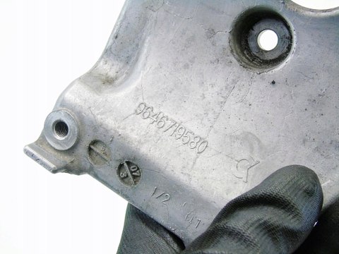 ŁAPA SILNIKA 1.6 TDCI FOCUS II C-MAX VOLVO C30 S40 V50 S80 V70 9646719580 ŁAPA SILNIKA 1.6 TDCI FOCUS II C-MAX VOLVO C30 S40 V50 S80 V70 9646719580