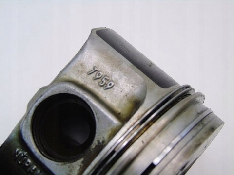 TŁOK 1/2 1.9 SDI FABIA POLO 4 IBIZA CORDOBA 7959 TŁOK 1/2 1.9 SDI FABIA POLO 4 IBIZA CORDOBA 7959