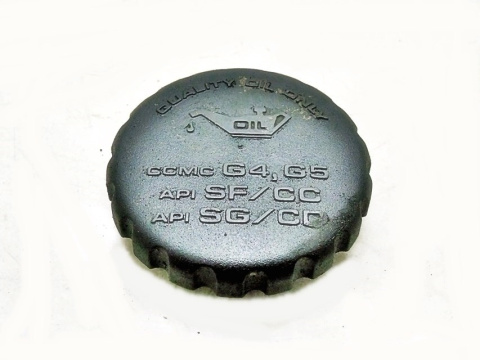 KOREK WLEWU OLEJU 1.4 8V ASTRA F CORSA B COMBO KOREK WLEWU OLEJU 1.4 8V ASTRA F CORSA B COMBO