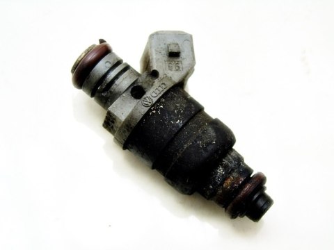 WTRYSKIWACZ 1.8 20V A3 BORA GOLF OCTAVIA LEON WTRYSKIWACZ 1.8 20V A3 BORA GOLF OCTAVIA LEON