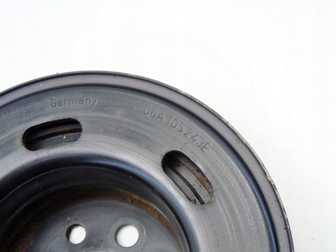 KOŁO PASOWE 1.8 T BORA I AUDI A3 OCTAVIA GOLF 4 TT LEON BEETLE 06A105243E KOŁO PASOWE 1.8 T BORA I AUDI A3 OCTAVIA GOLF 4 TT LEON BEETLE 06A105243E