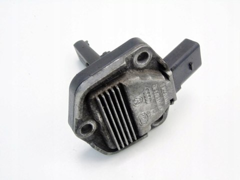 CZUJNIK OLEJU 1.8 T BORA AUDI A3 OCTAVIA GOLF 4 TT LEON PASSAT 1J0907660B CZUJNIK OLEJU 1.8 T BORA AUDI A3 OCTAVIA GOLF 4 TT LEON PASSAT 1J0907660B
