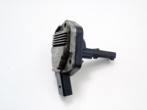 CZUJNIK OLEJU 1.8 T BORA AUDI A3 OCTAVIA GOLF 4 TT LEON PASSAT 1J0907660B CZUJNIK OLEJU 1.8 T BORA AUDI A3 OCTAVIA GOLF 4 TT LEON PASSAT 1J0907660B