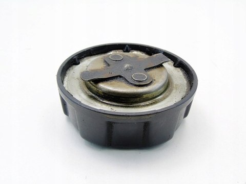 KOREK WLEWU OLEJU SILNIKA 2.4 T VOLVO V70 I II S70 C70 S80 S60 XC70 KOREK WLEWU OLEJU SILNIKA 2.4 T VOLVO V70 I II S70 C70 S80 S60 XC70
