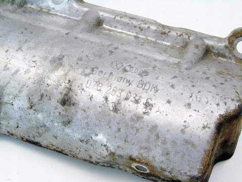 OSŁONA KOLEKTORA 2.8 V6 AUDI A4 B5 B6 A6 C5 A8 D2 PASSAT 078253036C 2.4 V6 OSŁONA KOLEKTORA 2.8 V6 AUDI A4 B5 B6 A6 C5 A8 D2 PASSAT 078253036C 2.4 V6