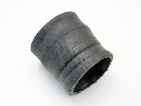 WĄŻ PRZEWÓD TURBOSPRĘŻARKI 2.4 T B VOLVO V70 I II S70 C70 S80 S60 XC70 WĄŻ PRZEWÓD TURBOSPRĘŻARKI 2.4 T B VOLVO V70 I II S70 C70 S80 S60 XC70