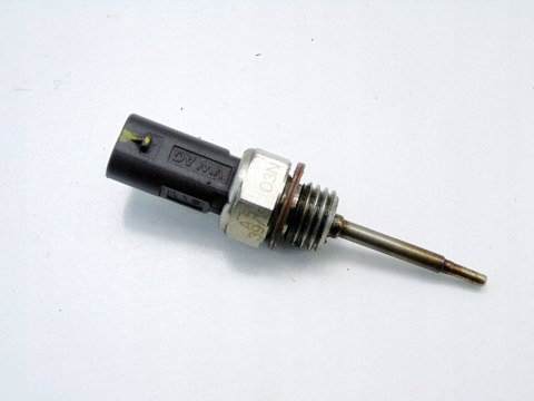 CZUJNIK TEMPERATURY 2.0 TDI AUDI A4 B8 A5 A6 C7 Q5 Q3 CNH 03N906081A TIGUAN CZUJNIK TEMPERATURY 2.0 TDI AUDI A4 B8 A5 A6 C7 Q5 Q3 CNH 03N906081A TIGUAN