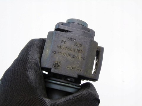 ELEKTROZAWÓR PODCIŚNIENIA 2.0 TDI AUDI A4 B8 A5 A6 C7 Q5 Q3 CNH 059906629D ELEKTROZAWÓR PODCIŚNIENIA 2.0 TDI AUDI A4 B8 A5 A6 C7 Q5 Q3 CNH 059906629D