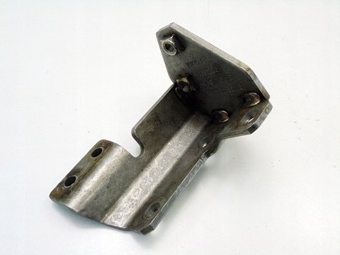 ŁAPA WSPORNIK FILTRA DPF 2.0 TDI AUDI A4 B8 A5 A6 C7 Q5 Q3 CNH 04L131561E ŁAPA WSPORNIK FILTRA DPF 2.0 TDI AUDI A4 B8 A5 A6 C7 Q5 Q3 CNH 04L131561E