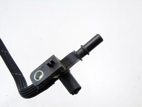 PRZEWÓD PODCIŚNIENIA 2.0 TDI AUDI A4 B8 A5 A6 C7 Q5 Q3 CNH 04L611933 PRZEWÓD PODCIŚNIENIA 2.0 TDI AUDI A4 B8 A5 A6 C7 Q5 Q3 CNH 04L611933