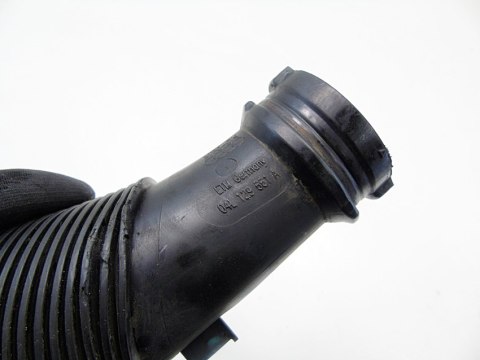 RURA PRZEWÓD POWIETRZA 2.0 TDI AUDI A4 B8 A5 A6 C7 Q5 Q3 CNH 04L129661A RURA PRZEWÓD POWIETRZA 2.0 TDI AUDI A4 B8 A5 A6 C7 Q5 Q3 CNH 04L129661A