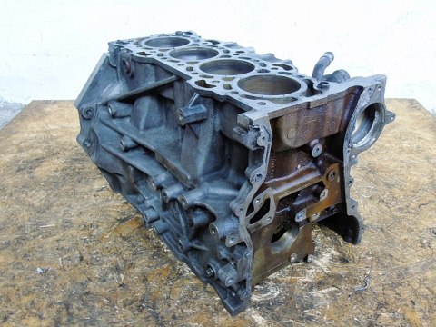 BLOK SILNIKA 1.8 B 16V FORD MONDEO MK3 FOCUS 2 V30 V50 S40 RF1S7G6015AT BLOK SILNIKA 1.8 B 16V FORD MONDEO MK3 FOCUS 2 V30 V50 S40 RF1S7G6015AT