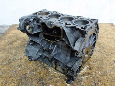 BLOK SILNIKA 1.8 B 16V FORD MONDEO MK3 FOCUS 2 V30 V50 S40 RF1S7G6015AT BLOK SILNIKA 1.8 B 16V FORD MONDEO MK3 FOCUS 2 V30 V50 S40 RF1S7G6015AT