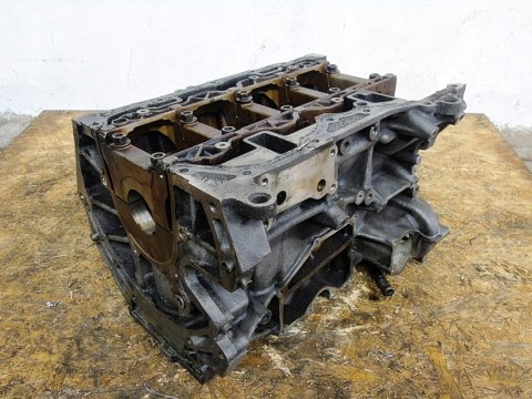 BLOK SILNIKA 1.8 B 16V FORD MONDEO MK3 FOCUS 2 V30 V50 S40 RF1S7G6015AT BLOK SILNIKA 1.8 B 16V FORD MONDEO MK3 FOCUS 2 V30 V50 S40 RF1S7G6015AT