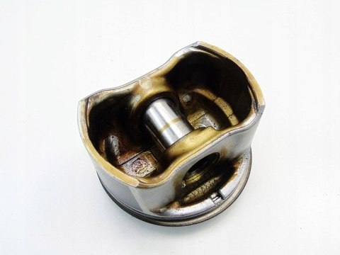 TŁOK 81L63 1.6 8V AUDI A4 B6 B7 EXEO PASSAT B5.5 FL TŁOK 81L63 1.6 8V AUDI A4 B6 B7 EXEO PASSAT B5.5 FL