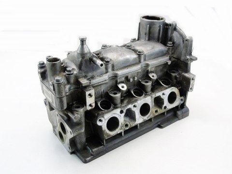 GŁOWICA 03D103374F 03D103475C 1.2 6V FABIA I POLO 9N FOX GŁOWICA 03D103374F 03D103475C 1.2 6V FABIA I POLO 9N FOX