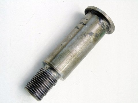 ŚRUBA ŁAPY NAPINACZA PASKA 2.5 TD MERCEDES KLASA C W202 S202 S250 ŚRUBA ŁAPY NAPINACZA PASKA 2.5 TD MERCEDES KLASA C W202 S202 S250