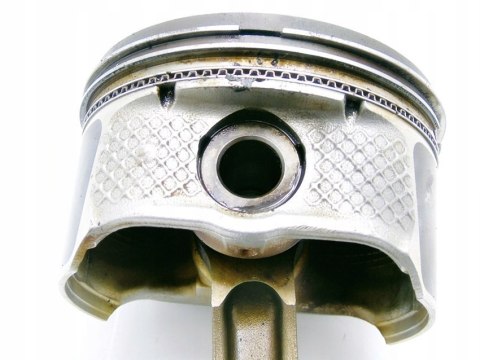TŁOK KORBOWÓD 1.8 16V MAZDA 5 6 GG GH GY MX5 L801 TŁOK KORBOWÓD 1.8 16V MAZDA 5 6 GG GH GY MX5 L801