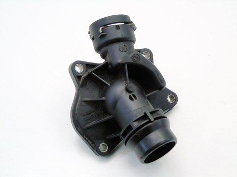 OBUDOWA TERMOSTATU 2.0 D BMW X3 E46 E90 E91 E60 E61 E87 E91 E83 7785053 OBUDOWA TERMOSTATU 2.0 D BMW X3 E46 E90 E91 E60 E61 E87 E91 E83 7785053