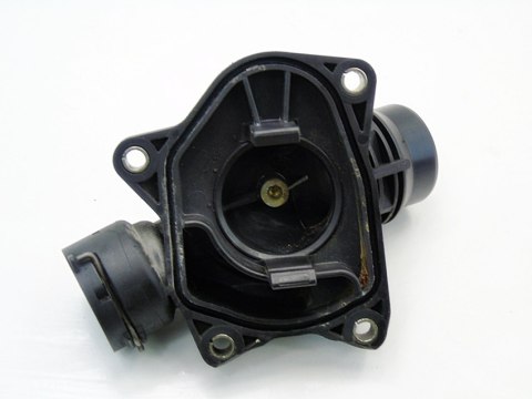 OBUDOWA TERMOSTATU 2.0 D BMW X3 E46 E90 E91 E60 E61 E87 E91 E83 7785053 OBUDOWA TERMOSTATU 2.0 D BMW X3 E46 E90 E91 E60 E61 E87 E91 E83 7785053
