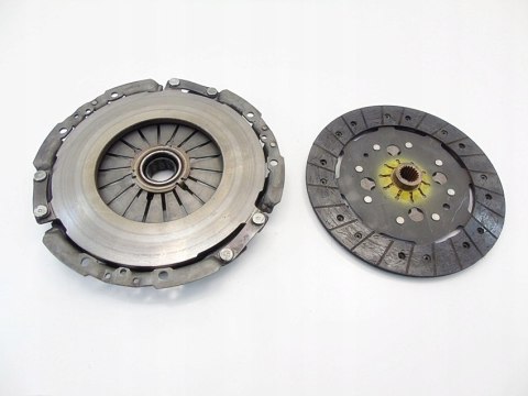 SPRZĘGŁO 1.9 JTD 147 156 LYBRA 159 VECTRA ZAFIRA ASTRA SX4 1025861 SPRZĘGŁO 1.9 JTD 147 156 LYBRA 159 VECTRA ZAFIRA ASTRA SX4 1025861