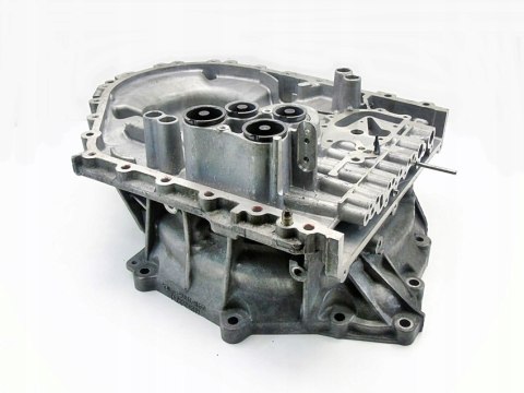 OBUDOWA SKRZYNI BIEGÓW POWERSHIFT FORD MONDEO V 2.0 TDCI DS7R-7F096-EA OBUDOWA SKRZYNI BIEGÓW POWERSHIFT FORD MONDEO V 2.0 TDCI DS7R-7F096-EA